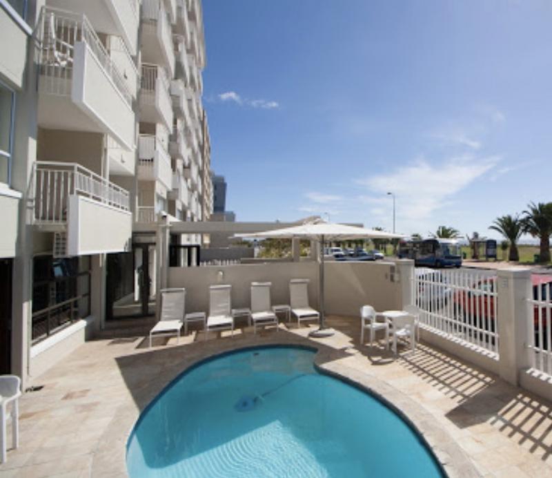 To Let 3 Bedroom Property for Rent in Mouille Point Western Cape